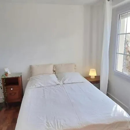 Georgette-sur-mer דייפ